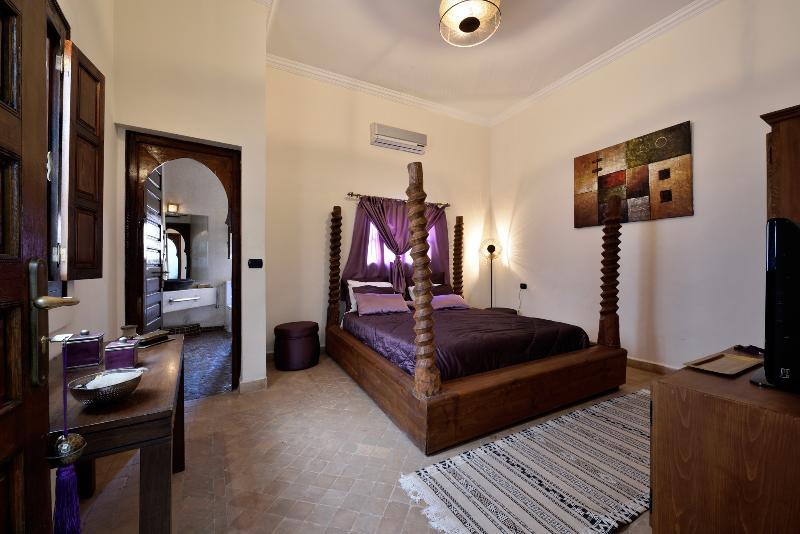 Riad Les Ammonites And Spa Marrakesh Exterior photo